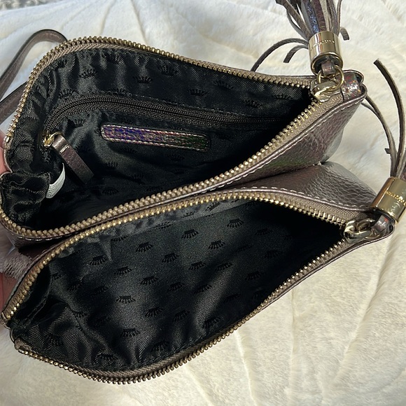 JUICY COUTURE Iridescent Brown Double Pocket Women’s Wristlet Clutch Purse NWOT - Picture 3 of 5